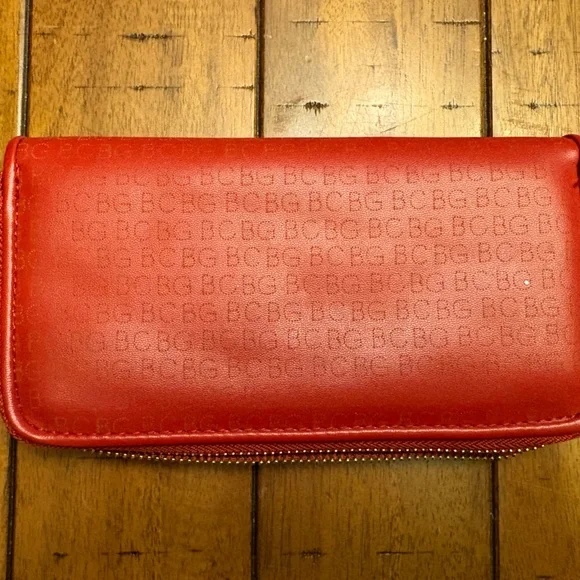 BCBG Red Bag set of 3! Tote, Purse and Wallet! - Picture 8 of 14